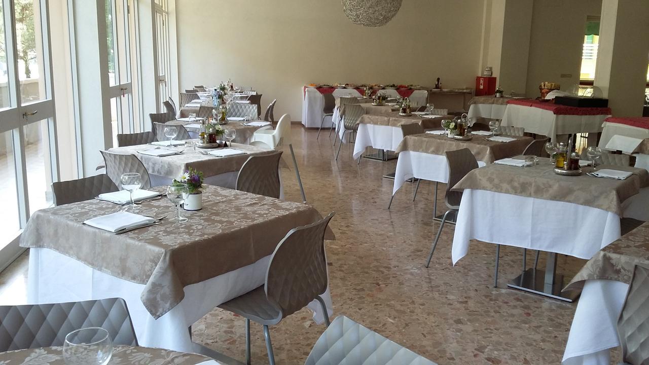 Hotel Condor Milano Marittima Exterior photo